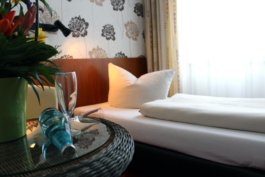 Hotel Berlin Leipzig Bagian luar foto